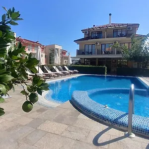 Family Muses Sozopol